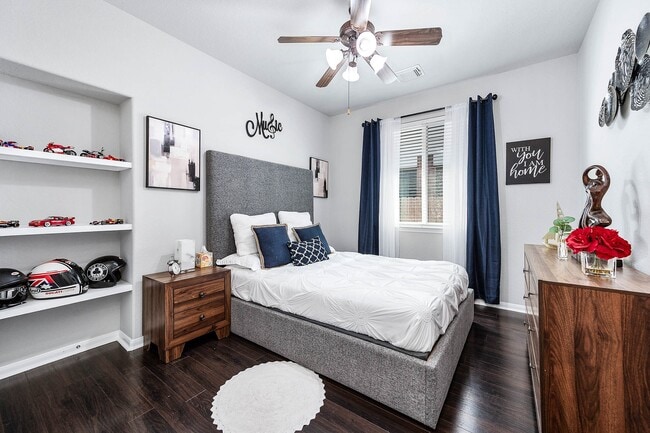 property at 7507 Lone Star Jct St