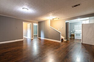 2502 Rosebud Rd in Grayson, GA - Building Photo