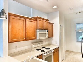 915 Fairwaycove Ln in Bradenton, FL - Building Photo - Building Photo