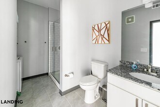 8511 Myslak Wy, Unit 8505-101 in Pensacola, FL - Foto de edificio - Building Photo