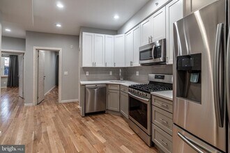 2045 N College Ave in Philadelphia, PA - Building Photo - Building Photo