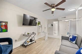 5003 Skillman St in Dallas, TX - Building Photo - Building Photo