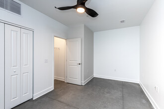 PENN STREET LOFTS in Lawrence, KS - Building Photo - Interior Photo