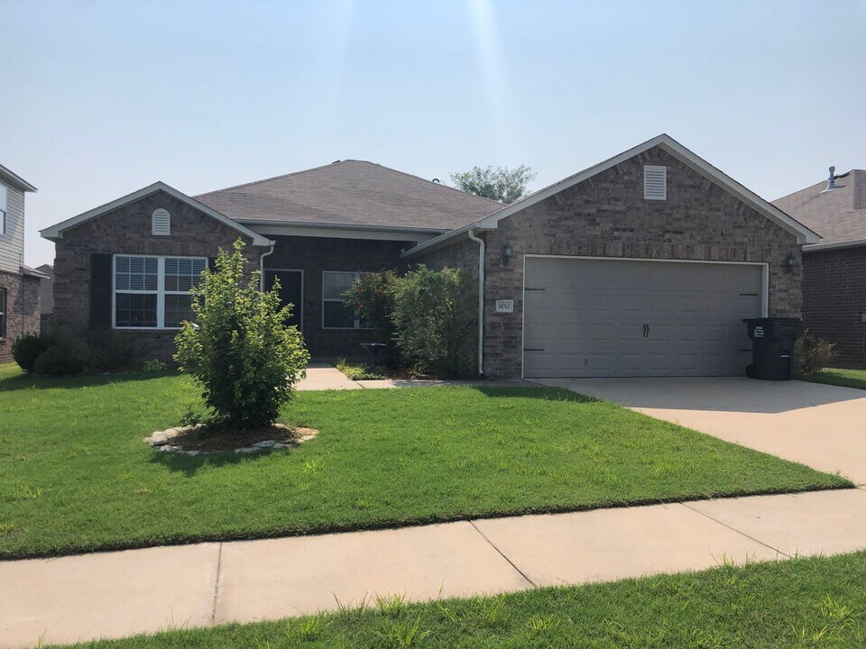 14763 S Lakewood Ave in Bixby, OK - Building Photo