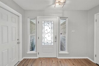 104 Pontiac Dr in Gainesville, TX - Building Photo - Building Photo