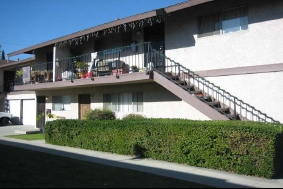 Alameda Apartments II in Azusa, CA - Foto de edificio - Building Photo