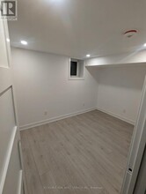 39-39 Krug St in Kitchener, ON - Building Photo - Building Photo