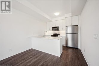 265 Cotton Grass St in Kitchener, ON - Building Photo - Building Photo