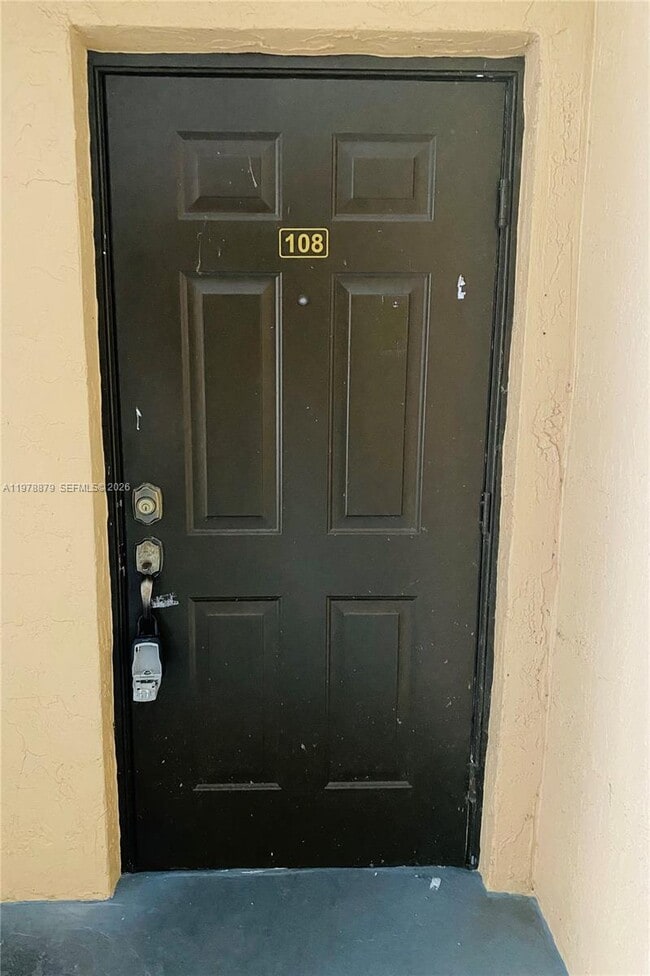 17415 NW 75th Pl in Hialeah, FL - Building Photo - Building Photo