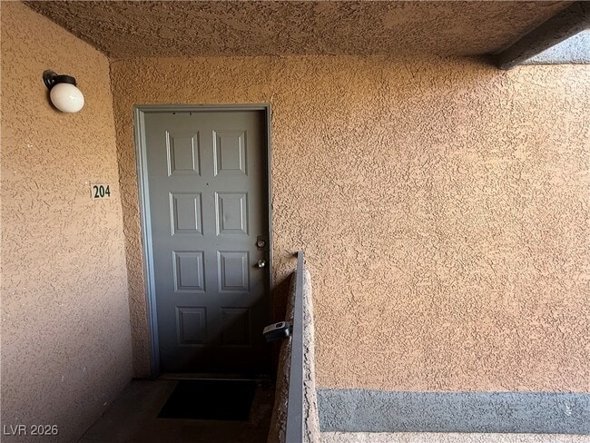 240 Mission Catalina Ln in Las Vegas, NV - Building Photo - Building Photo