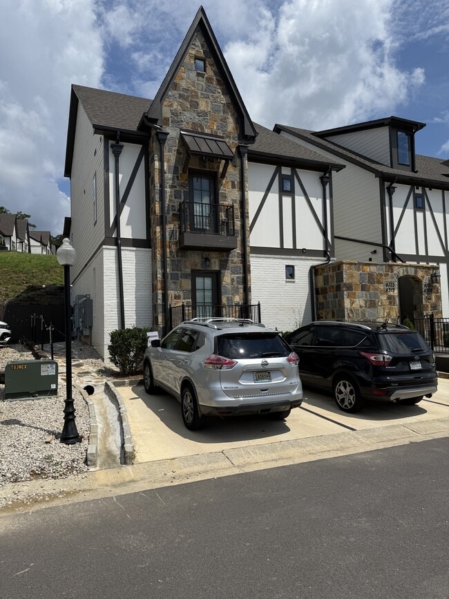 property at 4315 Lennox Rd