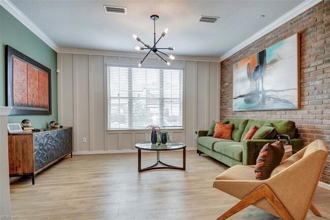 1007 Kathy Ann Wy W in Carrollton, VA - Foto de edificio - Building Photo