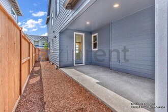 8166 SE Orion Ln in Hillsboro, OR - Building Photo - Building Photo