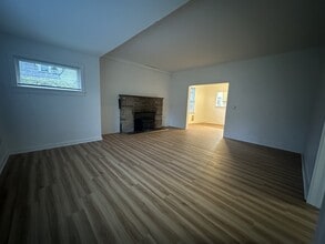 7951 Maple Ave SE in Snoqualmie, WA - Building Photo - Building Photo