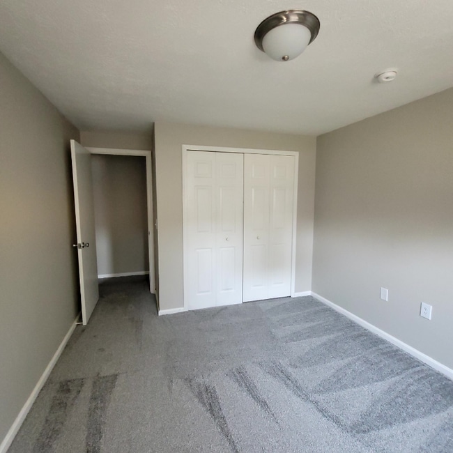 201 Rose Ln St SW in North Canton, OH - Building Photo - Building Photo