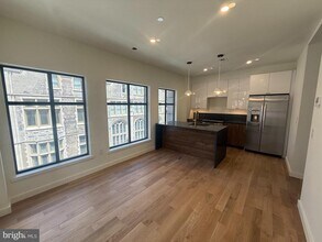 1128 Walnut St in Philadelphia, PA - Foto de edificio - Building Photo