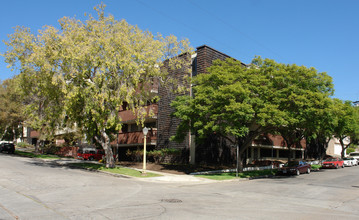 The Fairburn in Los Angeles, CA - Building Photo - Building Photo