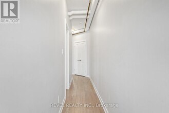 657 Barton St E in Hamilton, ON - Building Photo - Building Photo