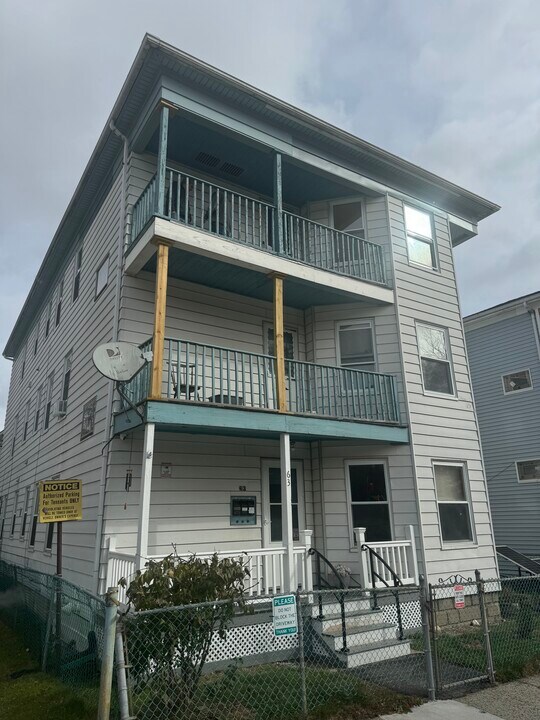 63 Gates St, Unit 3 in Worcester, MA - Building Photo