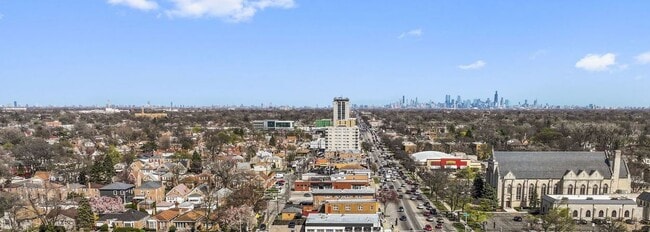 2807 N 74th Ct, Unit 3a in Elmwood Park, IL - Foto de edificio - Building Photo