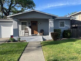 2126 1st St in Napa, CA - Building Photo