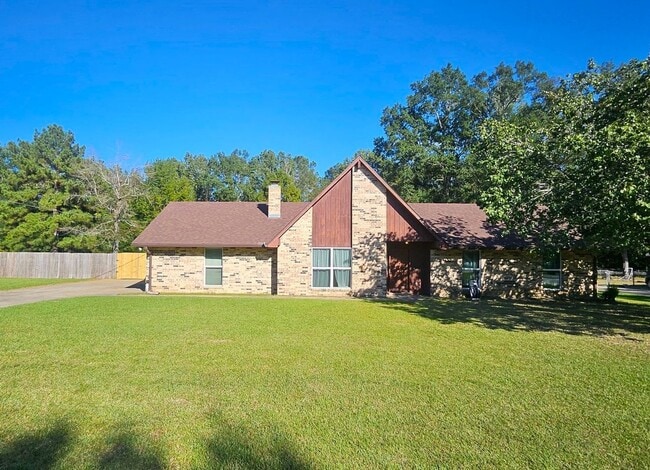 property at 171 Old Oak Ln