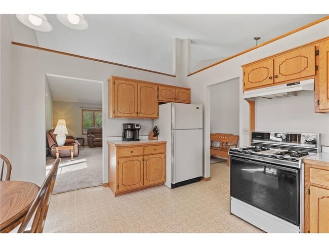 14389 Eveleth Ave in Apple Valley, MN - Building Photo - Building Photo