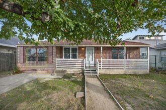 3816 Natoma Way in Sacramento, CA - Building Photo - Building Photo