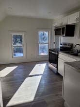 34 Park St, Unit #1 in South Paris, ME - Building Photo - Building Photo