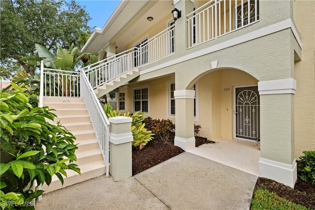 2345 Carrington Ct in Naples, FL - Building Photo - Building Photo