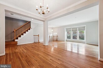 21 Sterling Ct in Rockville, MD - Building Photo - Building Photo