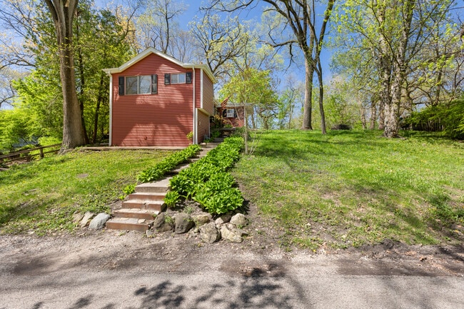 1010 S Osage Dr in McHenry, IL - Building Photo - Building Photo