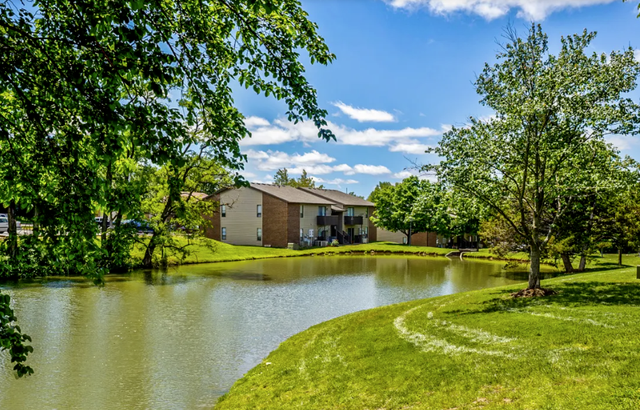 Woodlake in Columbia, MO - Foto de edificio