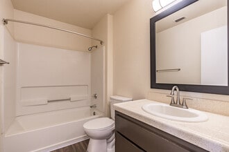 Willow Run Apartments in Carmichael, CA - Foto de edificio - Interior Photo