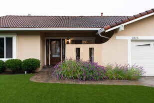 1815 Randall Rd in San Mateo, CA - Building Photo