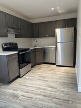 96 Broad St, Unit C in Weymouth, MA - Foto de edificio - Building Photo