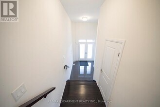 9 Tarrison St in Brantford, ON - Building Photo - Building Photo