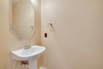 2042 Brook Meadow Dr in Forney, TX - Building Photo - Building Photo