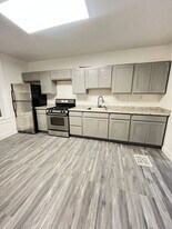 699 N Kenwood Ave in Baltimore, MD - Building Photo