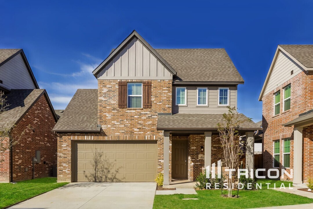 302 Northall Ct in Saginaw, TX - Foto de edificio