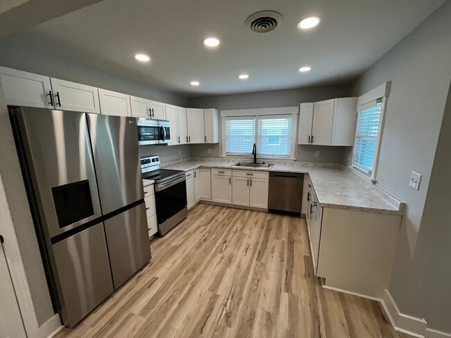 property at 504 N Kerr Ave