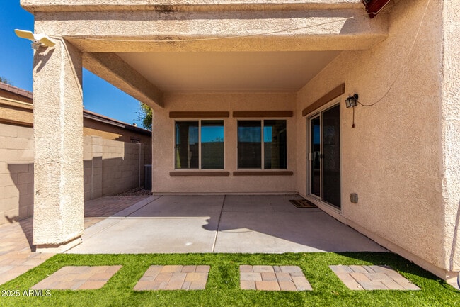 property at 10809 W Saddlehorn Rd