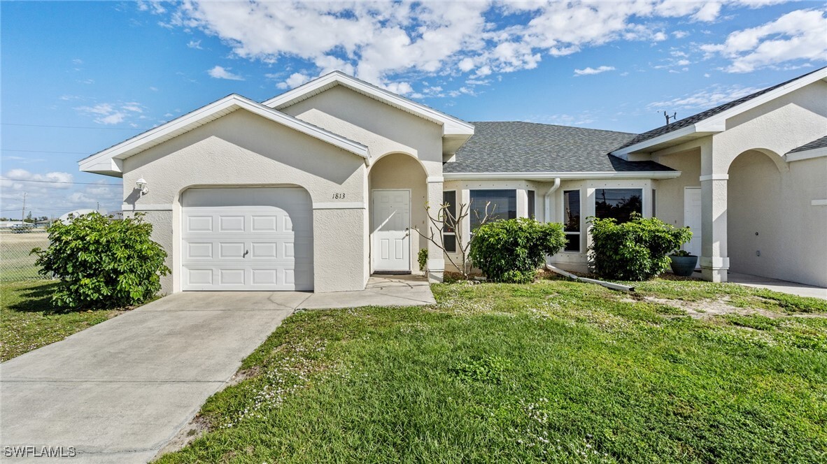 1813 Andalusia Blvd in Cape Coral, FL - Building Photo