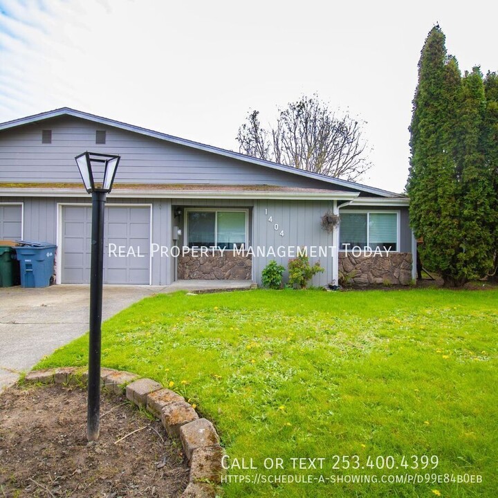 1404 12th Ave NW in Puyallup, WA - Building Photo