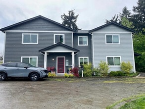12527 14th Ave S in Burien, WA - Building Photo - Building Photo