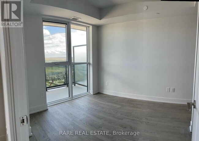 property at 2550-2550 Simcoe St N