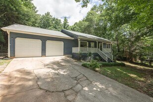 310 Summerwood Ln in Stockbridge, GA - Building Photo