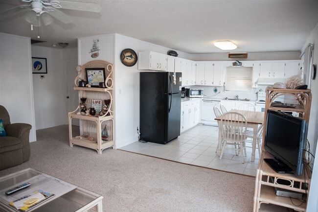 57219 Island Club Ln in Hatteras, NC - Building Photo - Building Photo