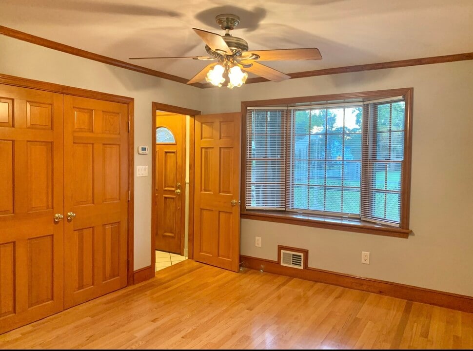239 Grove St, Unit 239 in Waltham, MA - Building Photo