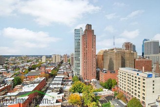 The Bentley in Philadelphia, PA - Building Photo - Building Photo